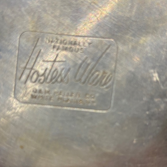 Hostess Ware Wind Up Cake Stand Plays Happy Birthday - Picture 2 of 3